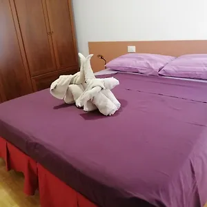 https://rosso-tirano.it-lombardy.com