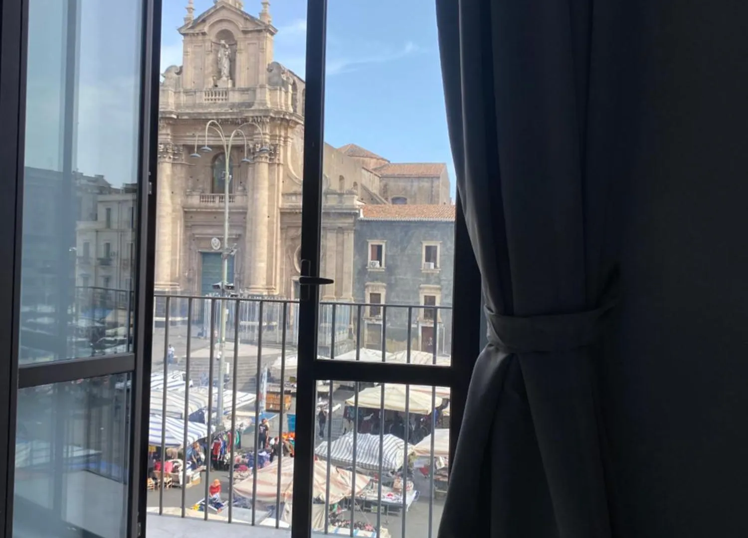 Re Carlo Rooms Catânia Itália